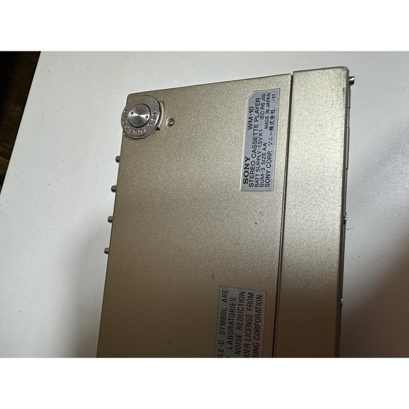 Sony Walkman WM-10 Vintage Cassette Player / Parts Repair / Made in Japan - Picture 11 of 13